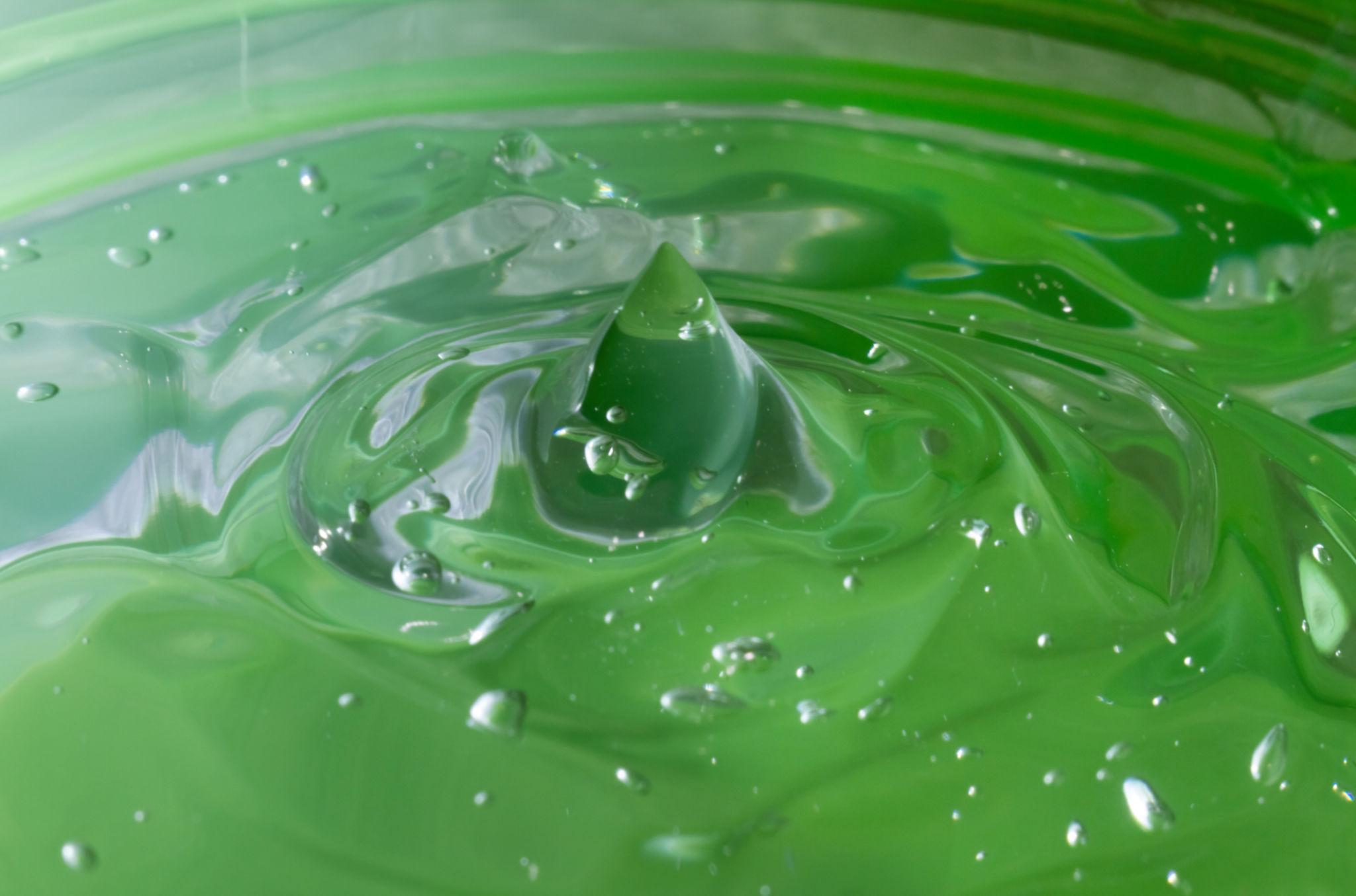 Holika Holika Aloe Hydro Formula 96% Light Soothing Gel – Beruhigendes Aloe Vera Gel, 250 ml - alta-beauty.com