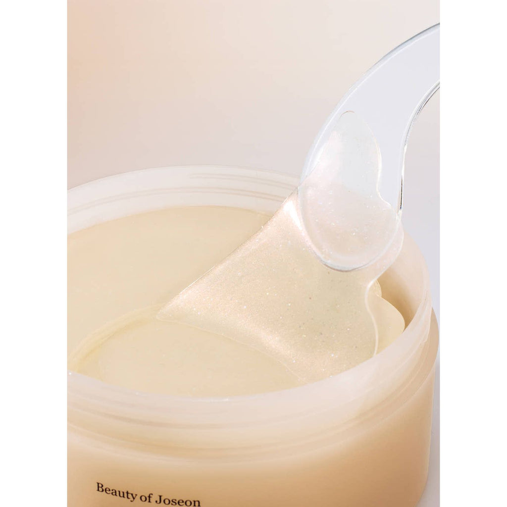 Beauty of Joseon Revive Under Eye Patch – Anwendung Augenpads auf Gesicht